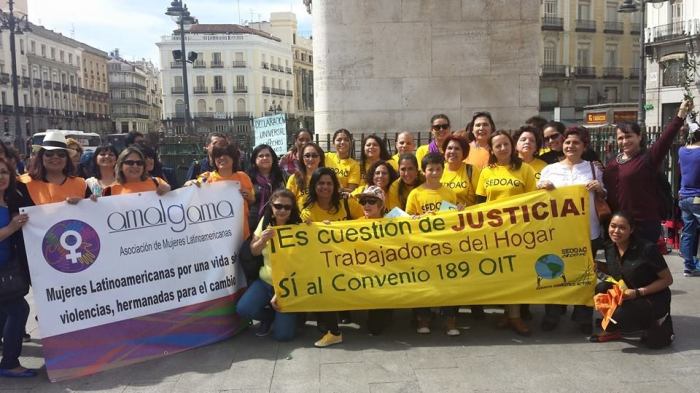Mujeres y trabajadoras del hogar dicen "Sí a la ratificación del Convenio 189 de la OIT"./ Foto: Asamblea Feminista de Madrid. 